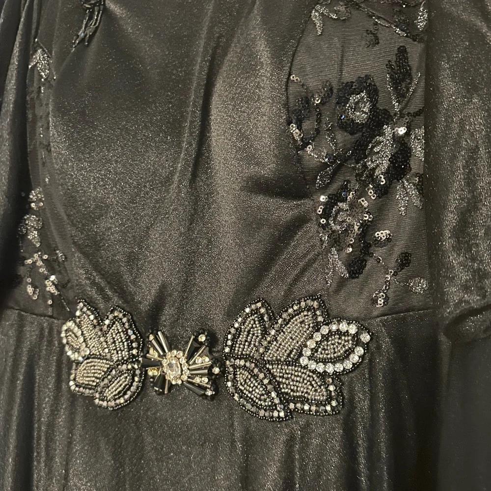 Dress - Picture 11 of 11